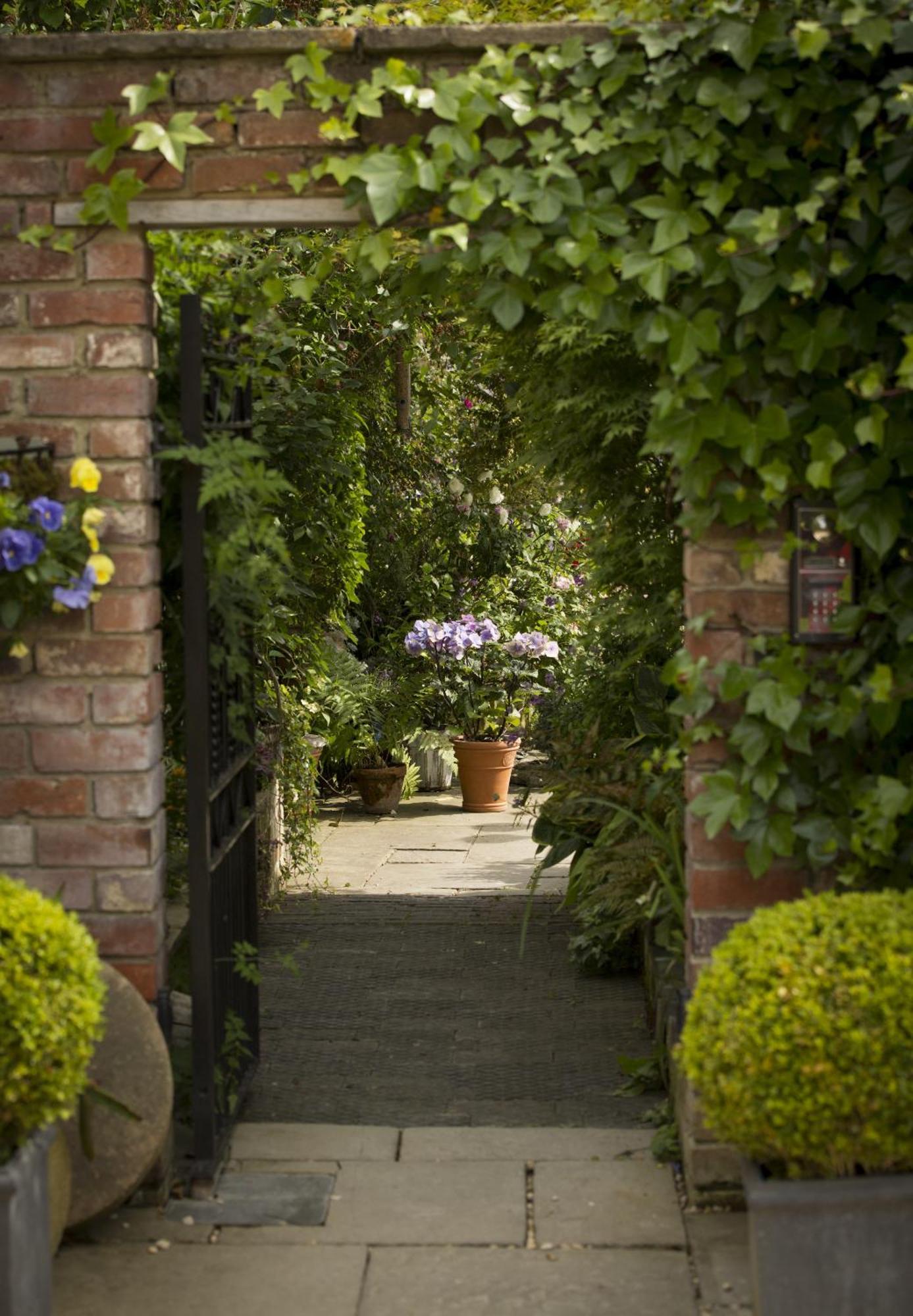 The Old Brewhouse Bed & Breakfast Cirencester Bagian luar foto