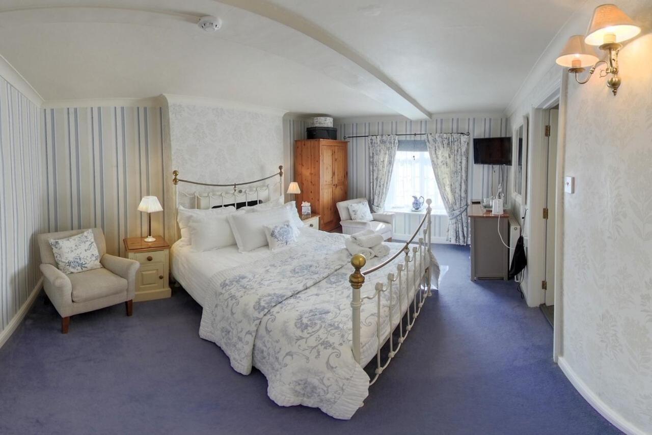 The Old Brewhouse Bed & Breakfast Cirencester Bagian luar foto