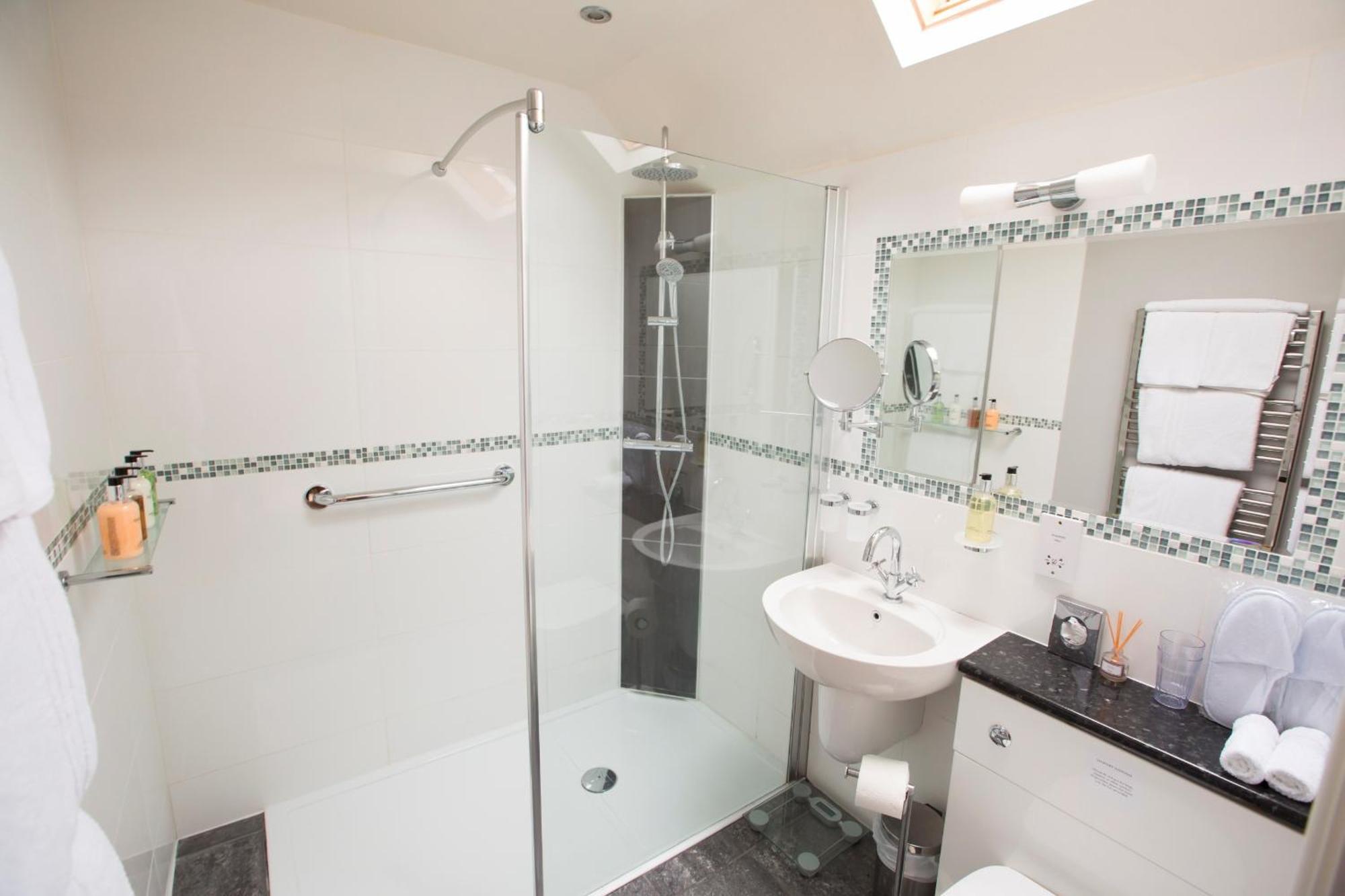 The Old Brewhouse Bed & Breakfast Cirencester Ruang foto